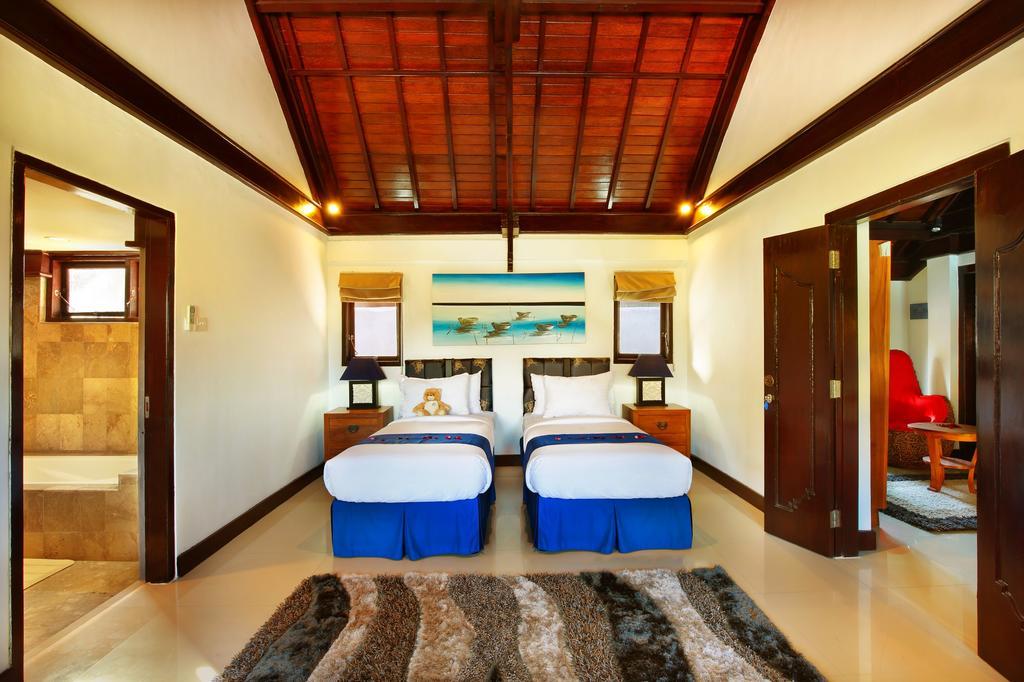 Alysha Beachside Villa